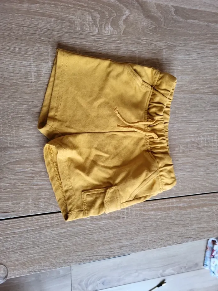Short 12 mois