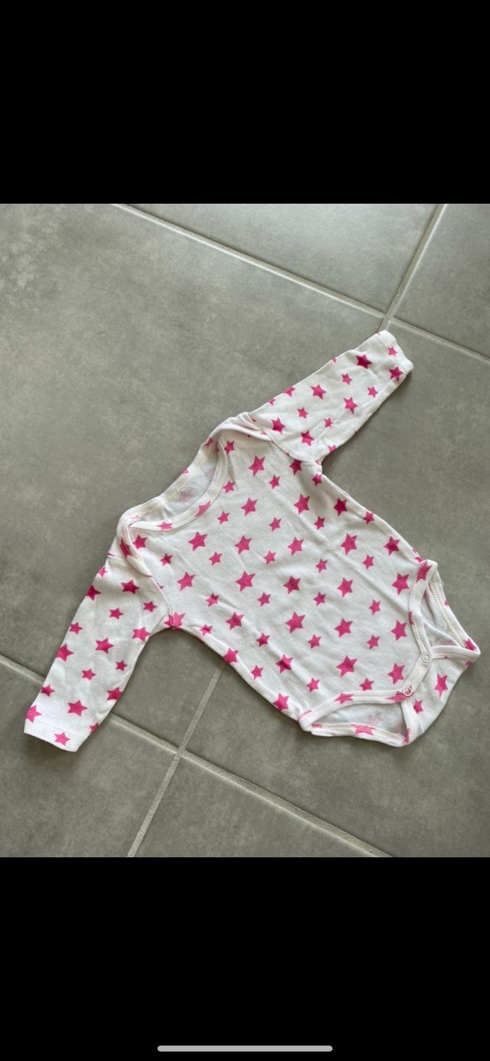 Body fille avec étoiles 3 mois