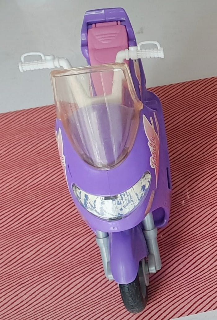 Scooter barbie