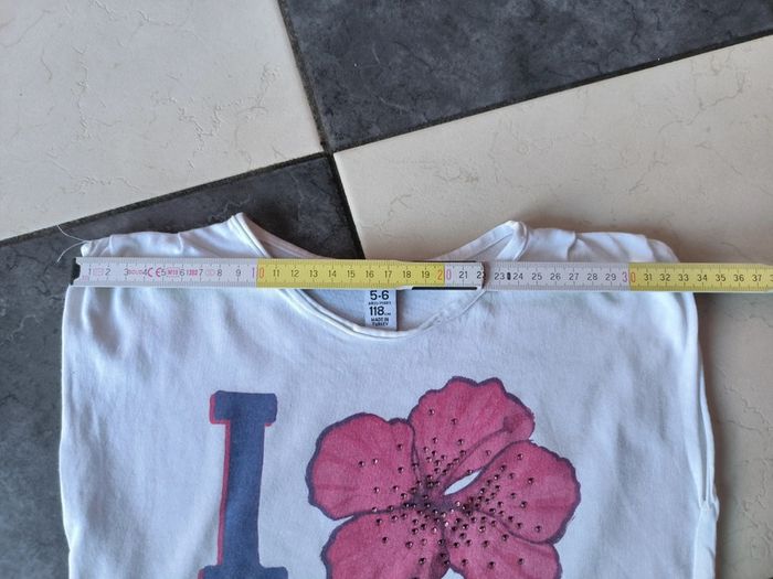 T-shirt Zara taille 5-6 ans - photo numéro 2