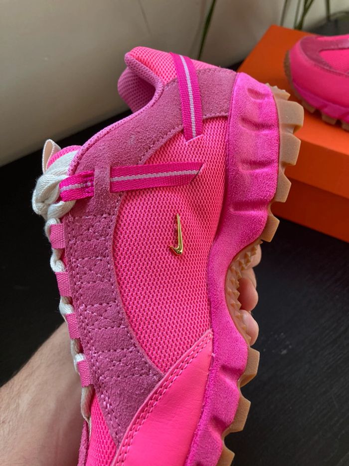 Baskets Basses Femme Nike Air Humara LX Jacquemus Pink - Taille 36.5 - photo numéro 3