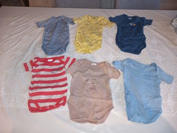 Lots bodies 3 mois