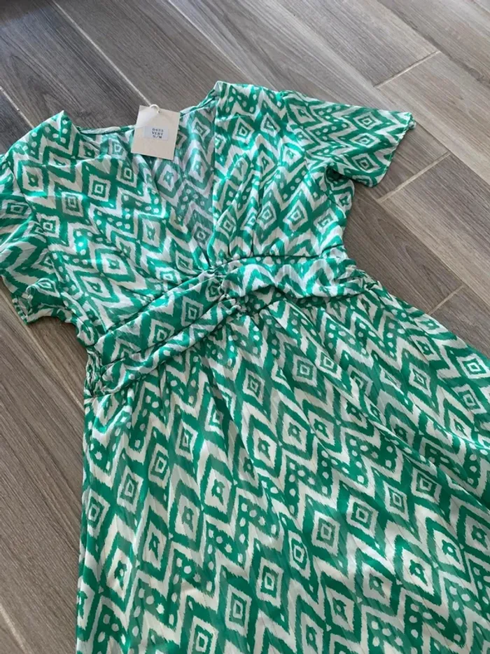 Belle robe longue doublée vert à motif T36/38 - photo numéro 2