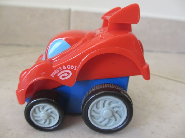 Voiture à friction Press and Go - photo numéro 2