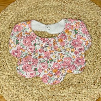 Bavoir fleur liberty rose 3  
