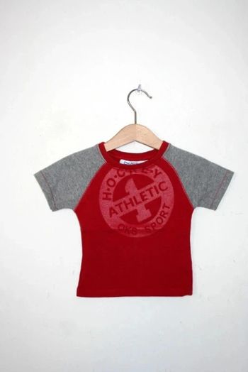 Tee shirt rouge et gris Okaidi