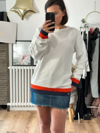 Pull Lacoste blanc taille 40