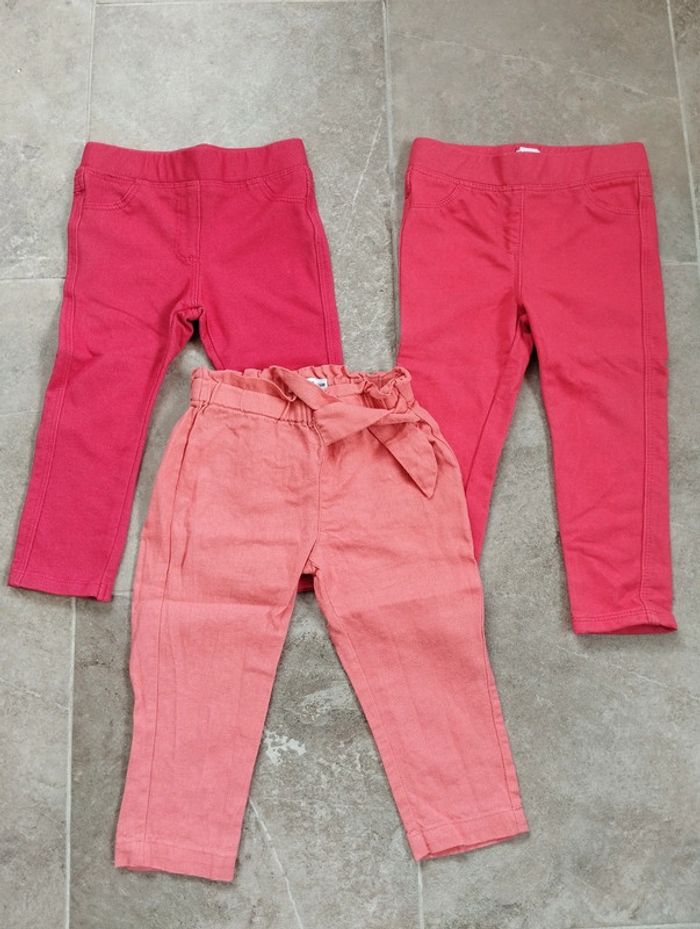 Lot 3 pantalons légers fille 24 mois