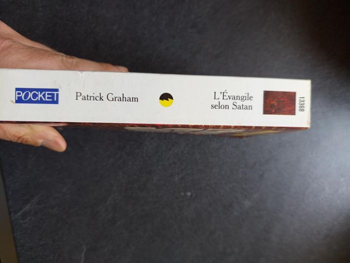 Livre - L'évangile selon Satan - Patrick Graham - photo numéro 3