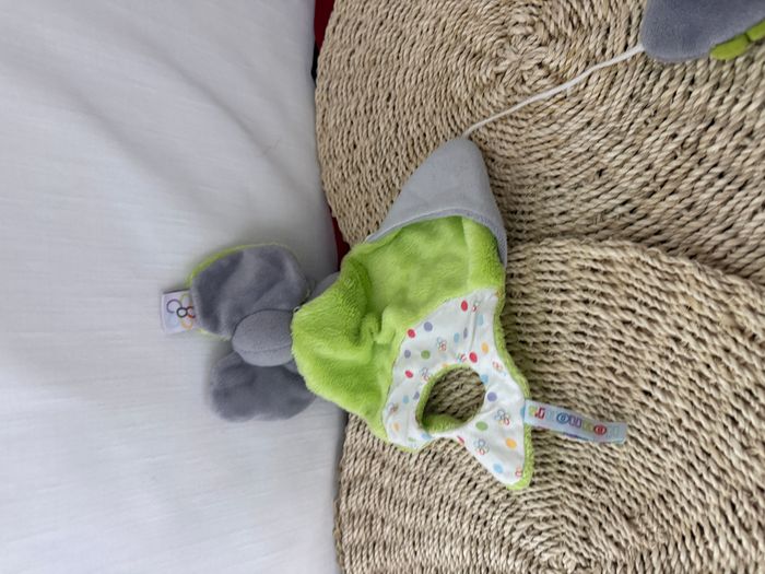 Doudou plat éléphant gris vert blanc fleurs NOUNOURS - photo numéro 2