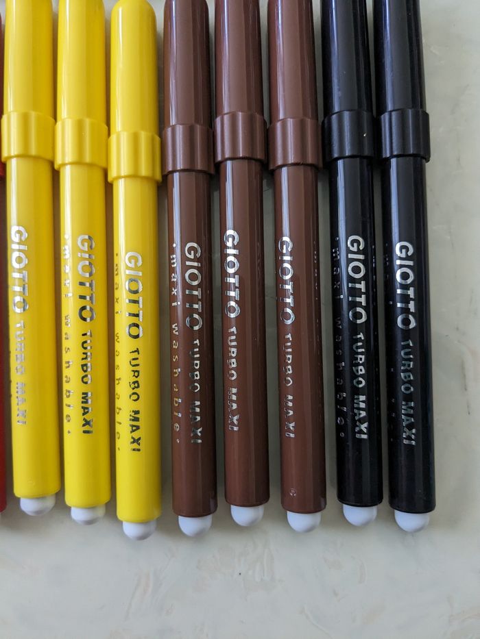 Lot de 34 feutres Giotto Turbo Max à pointe large. - photo numéro 5