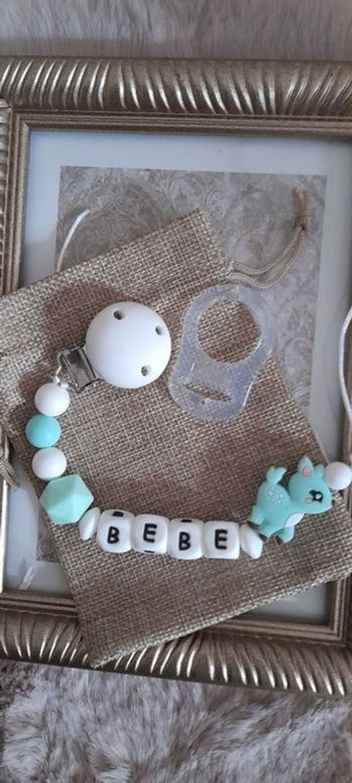 Attache tetine personnalisé avec adaptateur et pochette cadeau - photo numéro 3