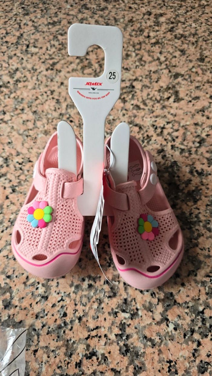 Chaussure été fille neuf taille 25