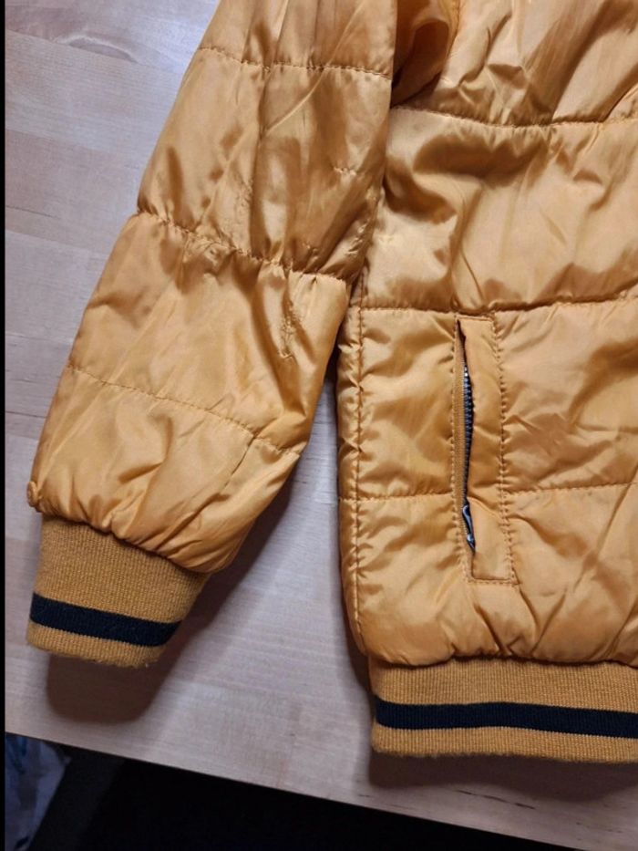 Doubleur de manteau pour garçon taille 6 ans  très bon état - photo numéro 4