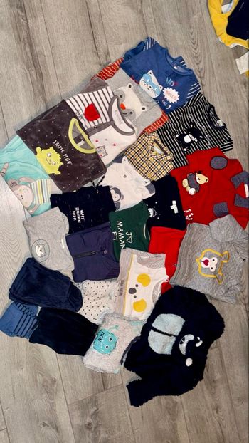 Lot vêtements 9mois bébé 