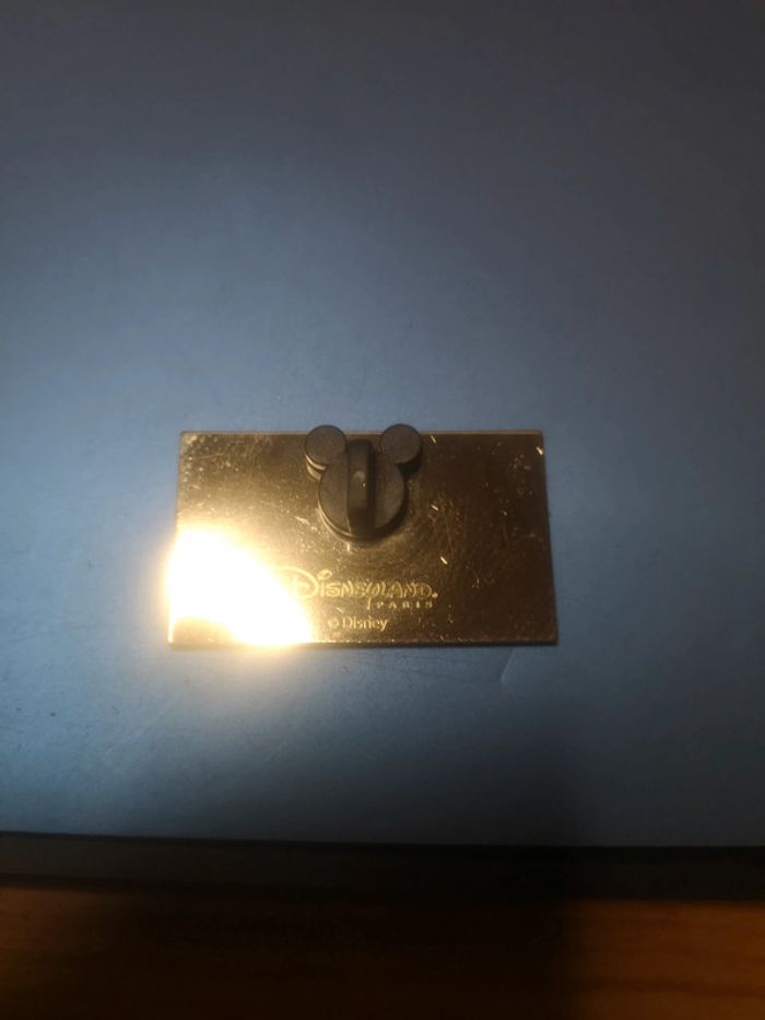 Pin's Disneyland Paris - photo numéro 2