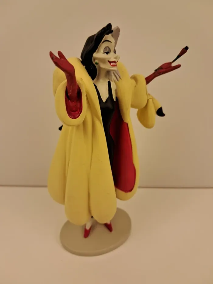 Figurine de Cruella de Walt Disney - photo numéro 2