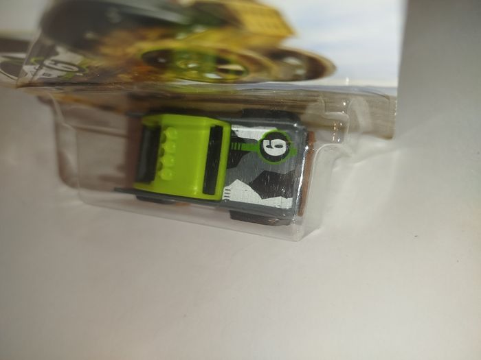 Hot Wheels Custom Ford Bronco Série Off Road Trucks 2019 - photo numéro 6