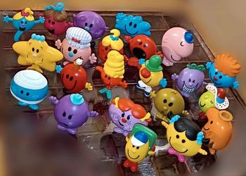 Gros lot de 22 figurines " monsieur, madame"