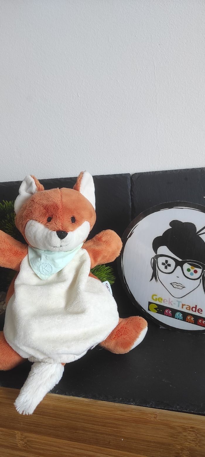 doudou marionnette renard paprika kaloo orange blanc vert k bandana Roux Rond