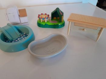 Lot de jouets accessoires pour figurines