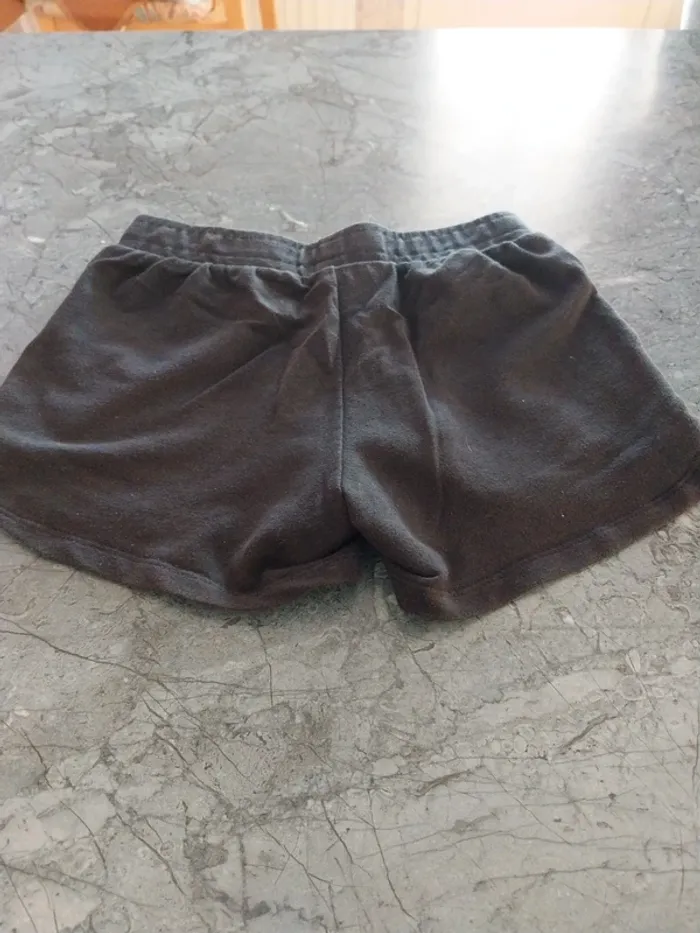 Short 8 ans - photo numéro 2