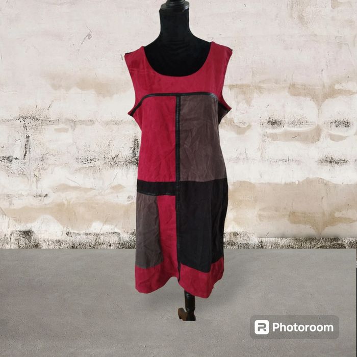 Jolie robe TM (voir mensurations car plus étiquette de taille) Armand Thiery