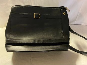 Sac avec compartiment dan le fond