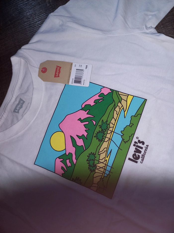 Neuf taille 16 an marque Levi's - photo numéro 3