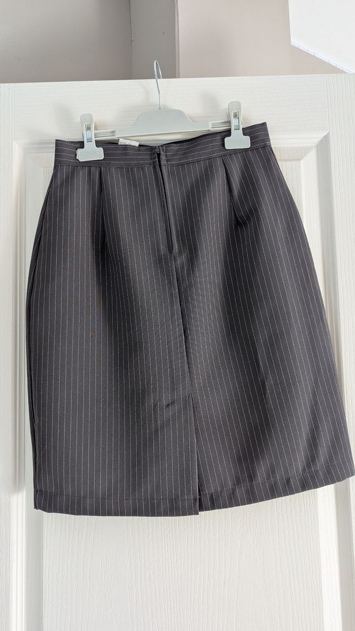 Jupe classe à rayures taille 38 - photo numéro 2