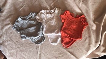 Lot de body manches courtes orchestra 9M (71cm)