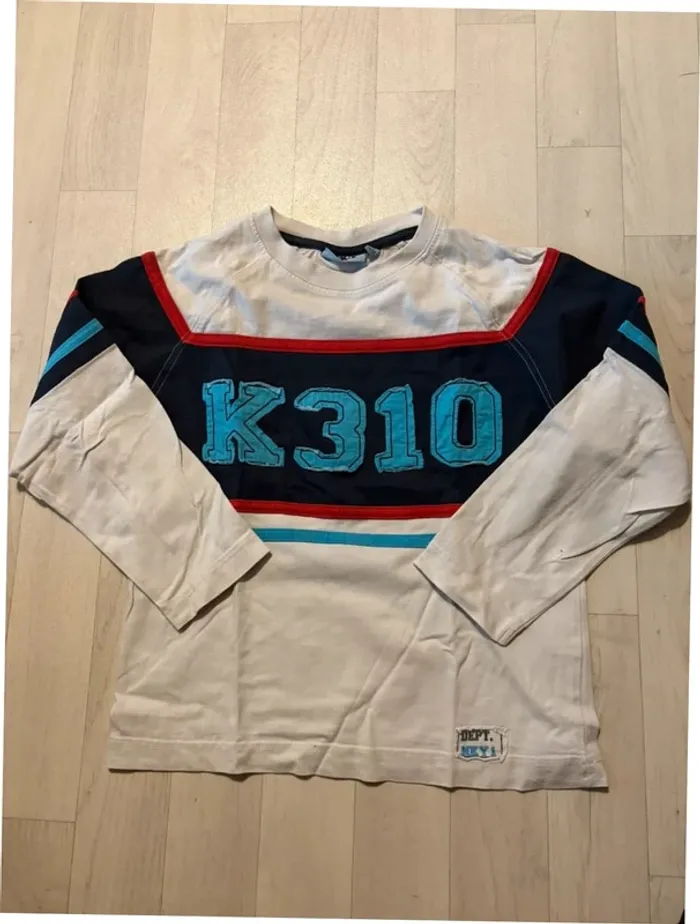T-shirt NKY manches longues 6 ans très bon état