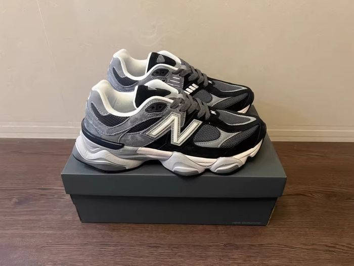 New Balance 9060 Noir et Gris 37