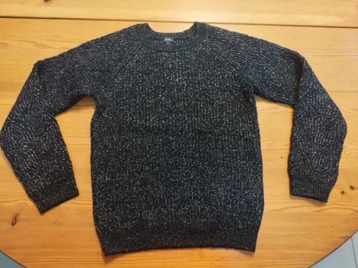 Pull noir et doré
