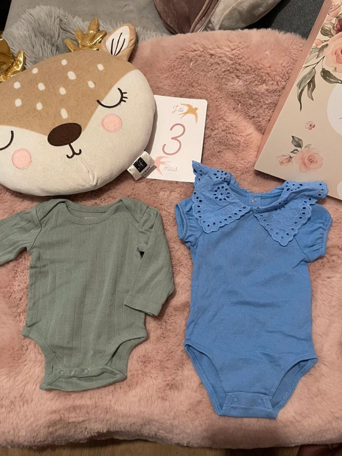 Lot de 2 jolie body 3 mois
