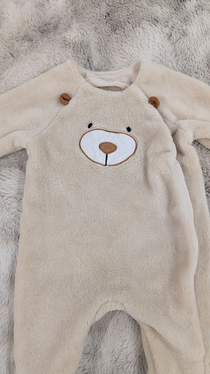 Combinaison ou sur pyjama Obaïbi taille 1 mois - photo numéro 2