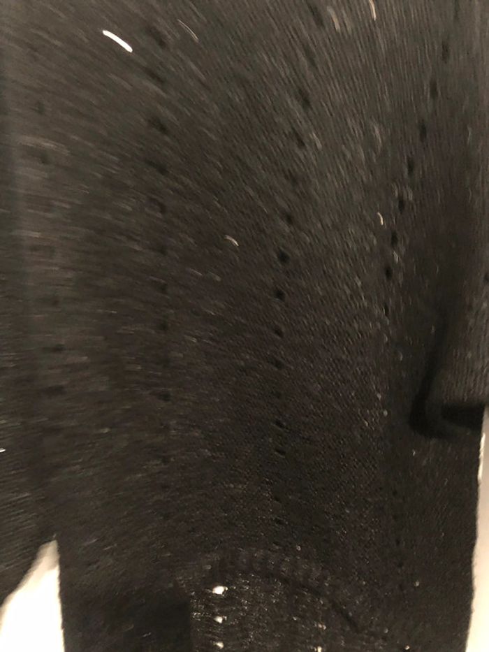 Joli pull noir Graffith taille 36-38 Primark ou Newlook - photo numéro 4