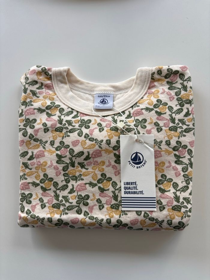 Sweat Petit Bateau fleuri – 4 ans / 104 cm – Neuf avec étiquette
