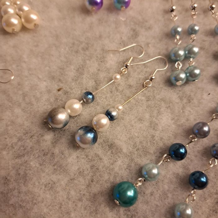 Boucles d'oreilles pendante avec perles nacré multicolore - photo numéro 8