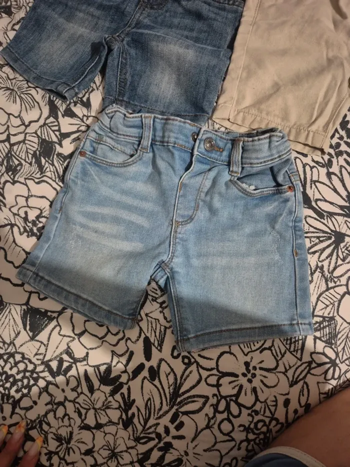 Lot short 9/12 mois - photo numéro 2