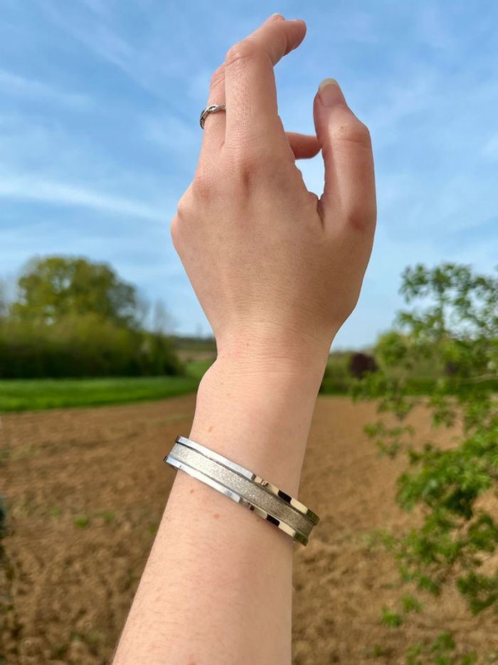 Bracelet argenté et paillettes - photo numéro 2