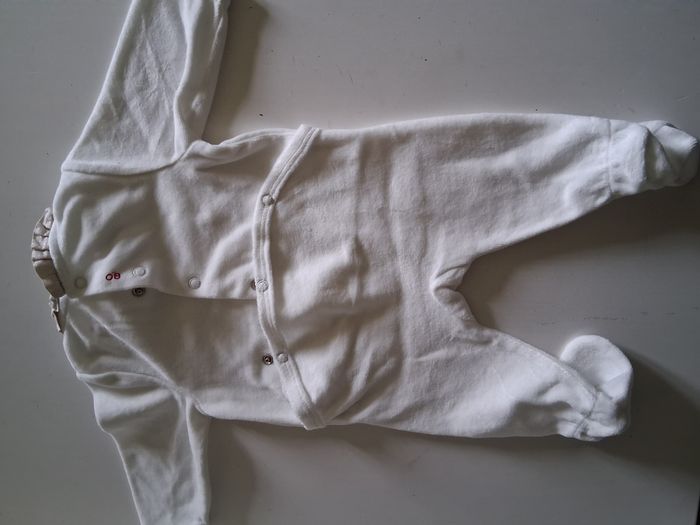 Pyjama "velours" blanc, motifs rennes de marque Obaïbi - photo numéro 2