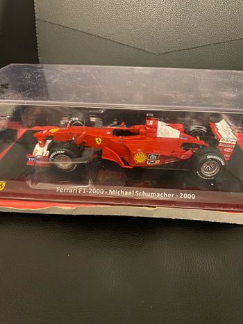 Ferrari de collection neuve