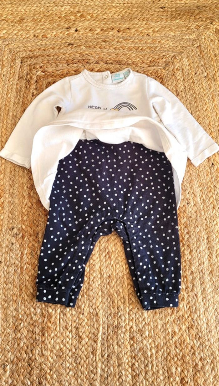 Jolie combinaison ensemble pantalon et pull attaché Winnie l'Ourson Disney Baby 6mois