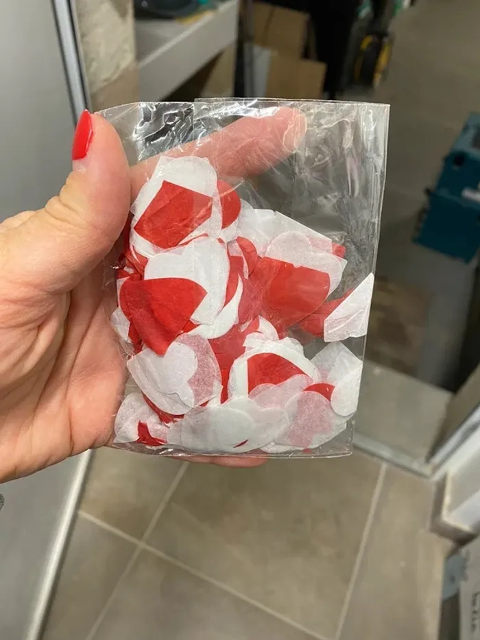 Lot 1000 coeurs en papier de soie blanc et rouge