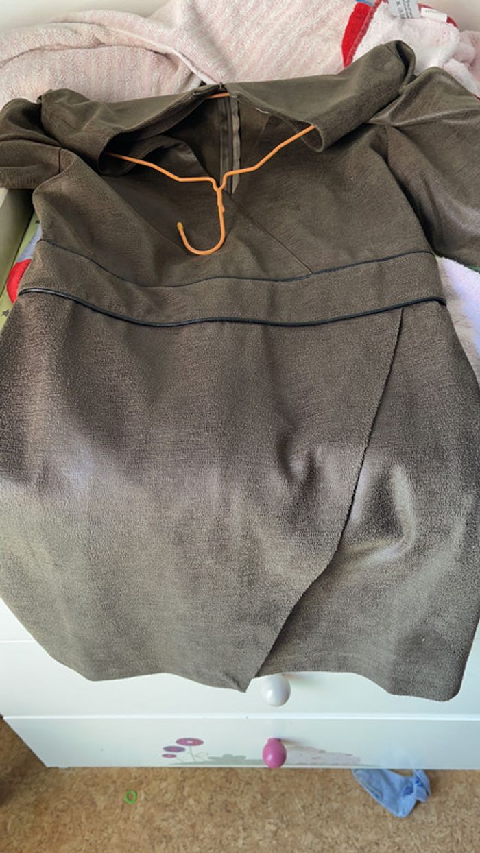 Robe charlise taille 38 - photo numéro 6