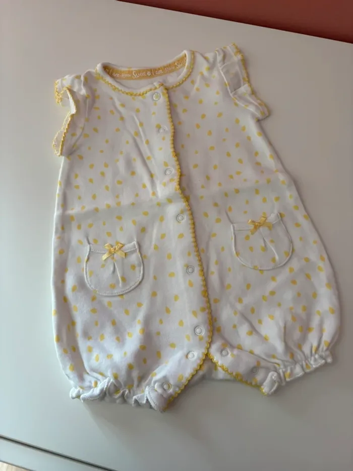 Barboteuse blanche taches jaunes baby club 68 - photo numéro 2