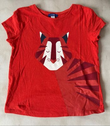 T shirt okaidi rouge motif tigre 8ans (128)