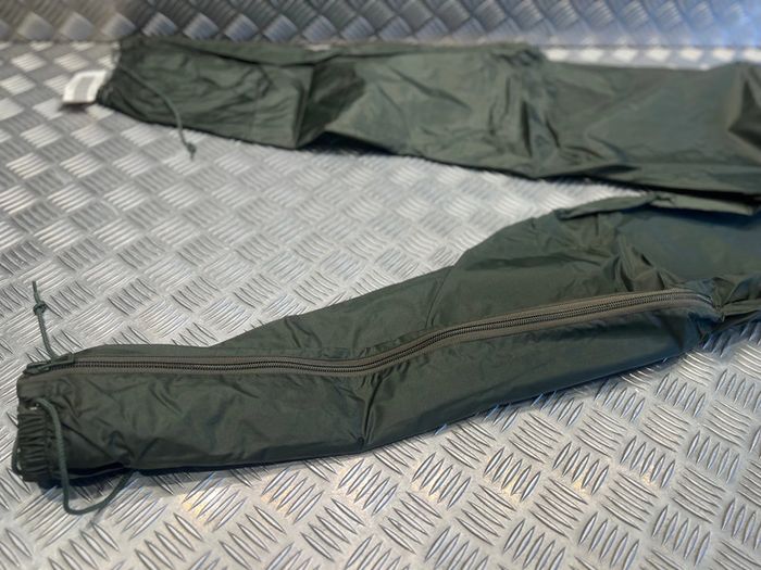 pantalon de pluie armee francaise couleur vert kaki neuf taille pt et gt - photo numéro 3