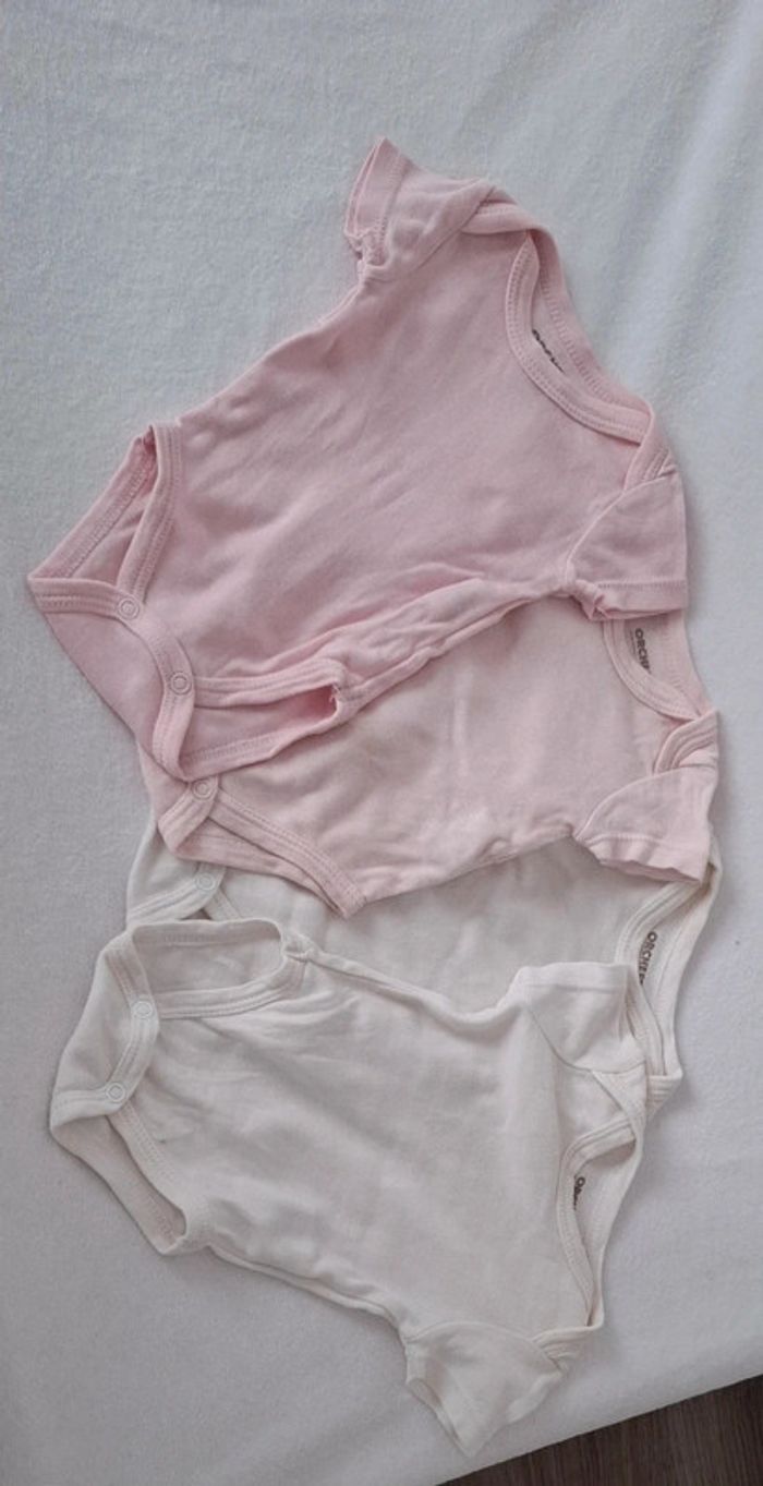 Lot bodies manches courtes